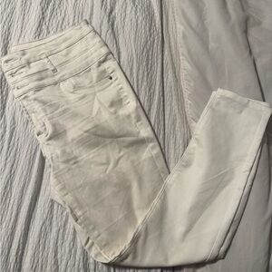 Refuge Classic White Denim